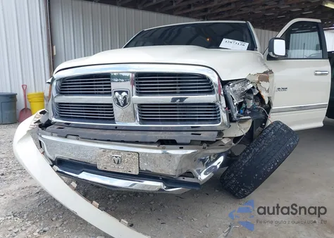 2010 Dodge Ram 1500 Slt/Sport/Trx z USA, uszkodzony, nr VIN 1D7RB1GT3AS226617